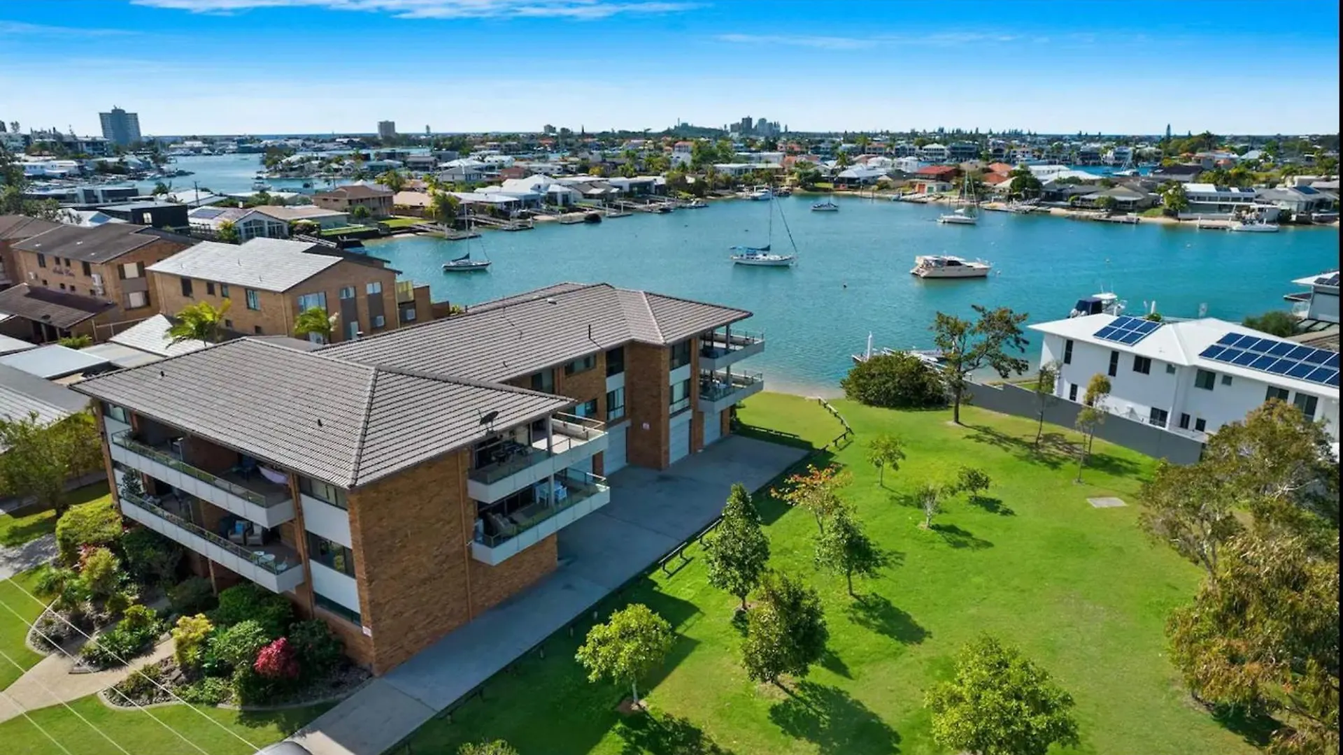Apartment Luxury 2 Bedroom Unit Mooloolaba