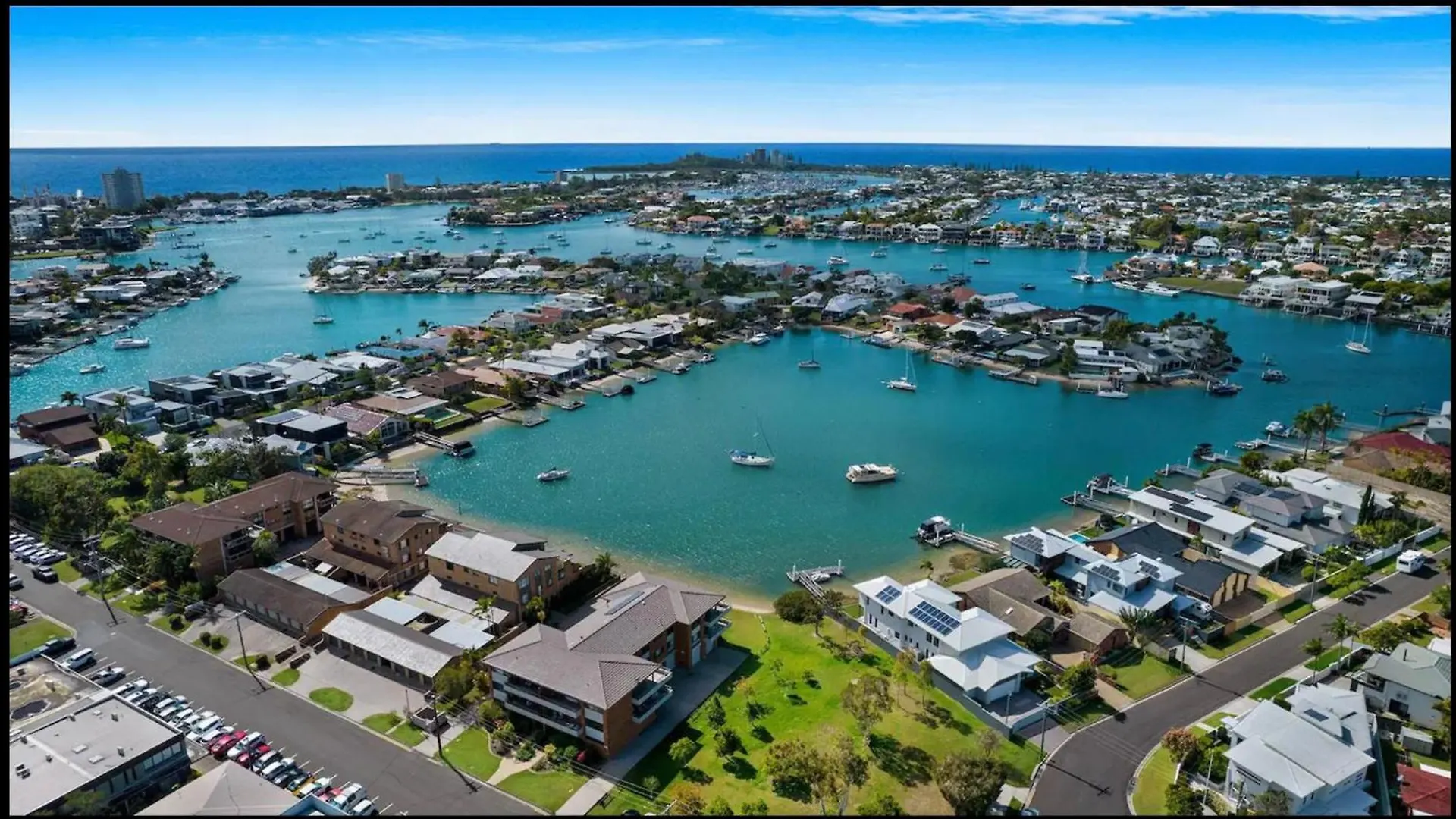 Luxury 2 Bedroom Unit Mooloolaba Australia